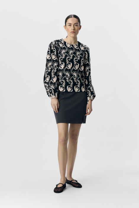 Object objmya re l/s top noos
